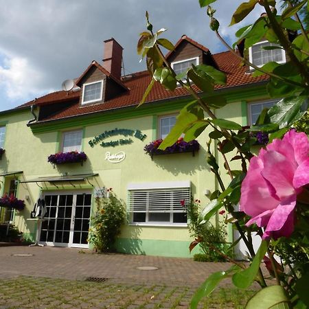 Land-gut-Hotel Schenkenberger Hof Delitzsch Exterior foto