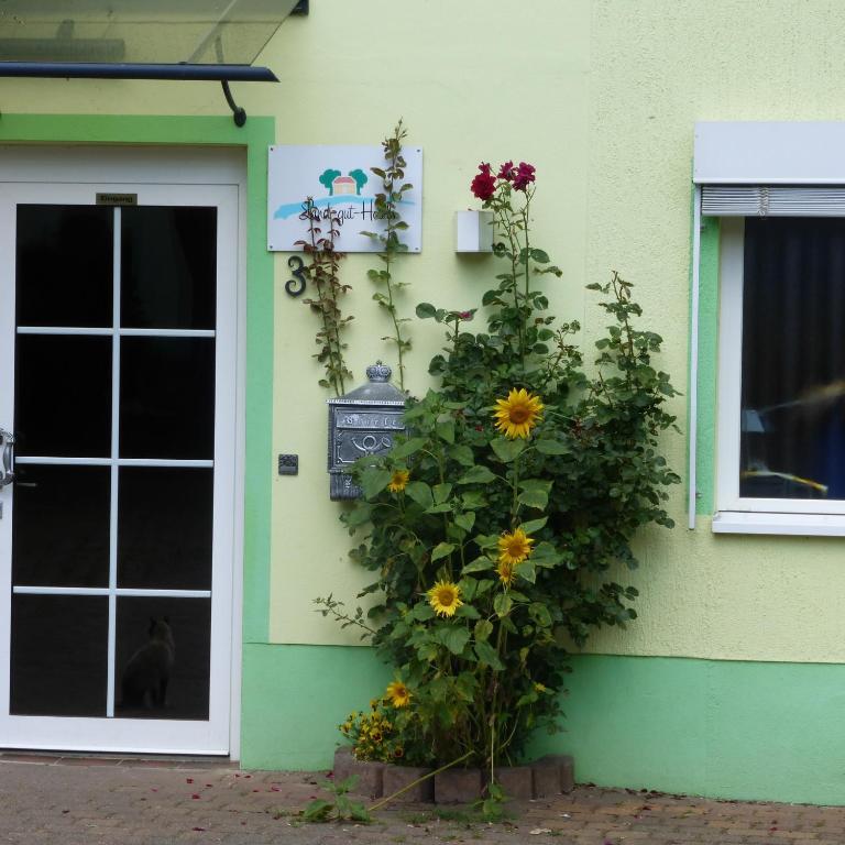 Land-gut-Hotel Schenkenberger Hof Delitzsch Exterior foto